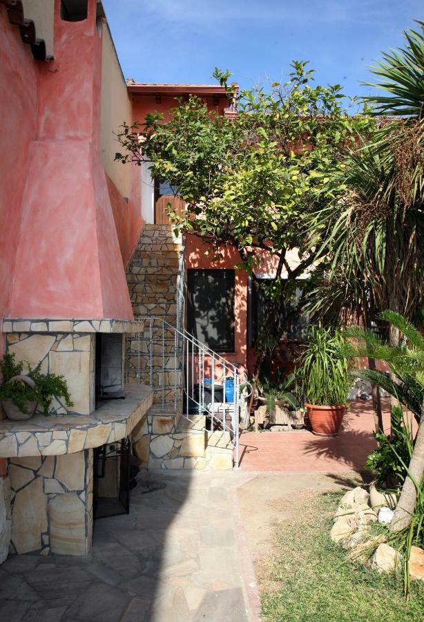L'Isola Felice Apartment Monserrato Ngoại thất bức ảnh