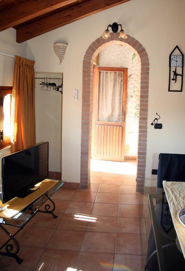 L'Isola Felice Apartment Monserrato Ngoại thất bức ảnh