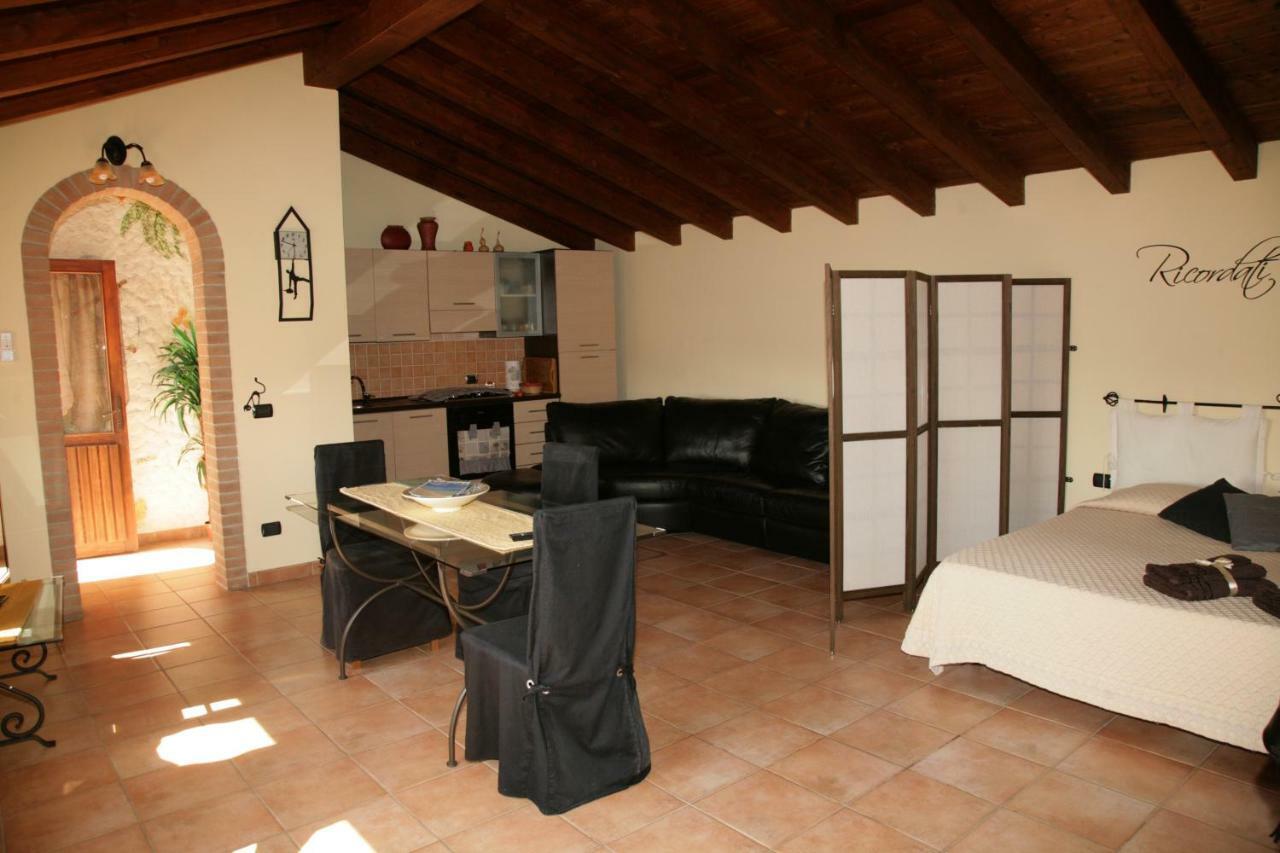 L'Isola Felice Apartment Monserrato Ngoại thất bức ảnh