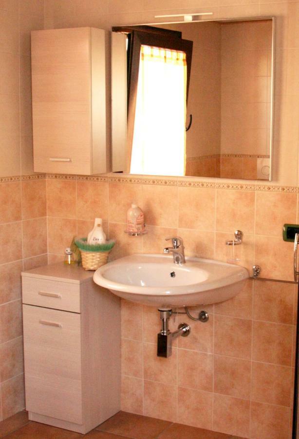 L'Isola Felice Apartment Monserrato Ngoại thất bức ảnh