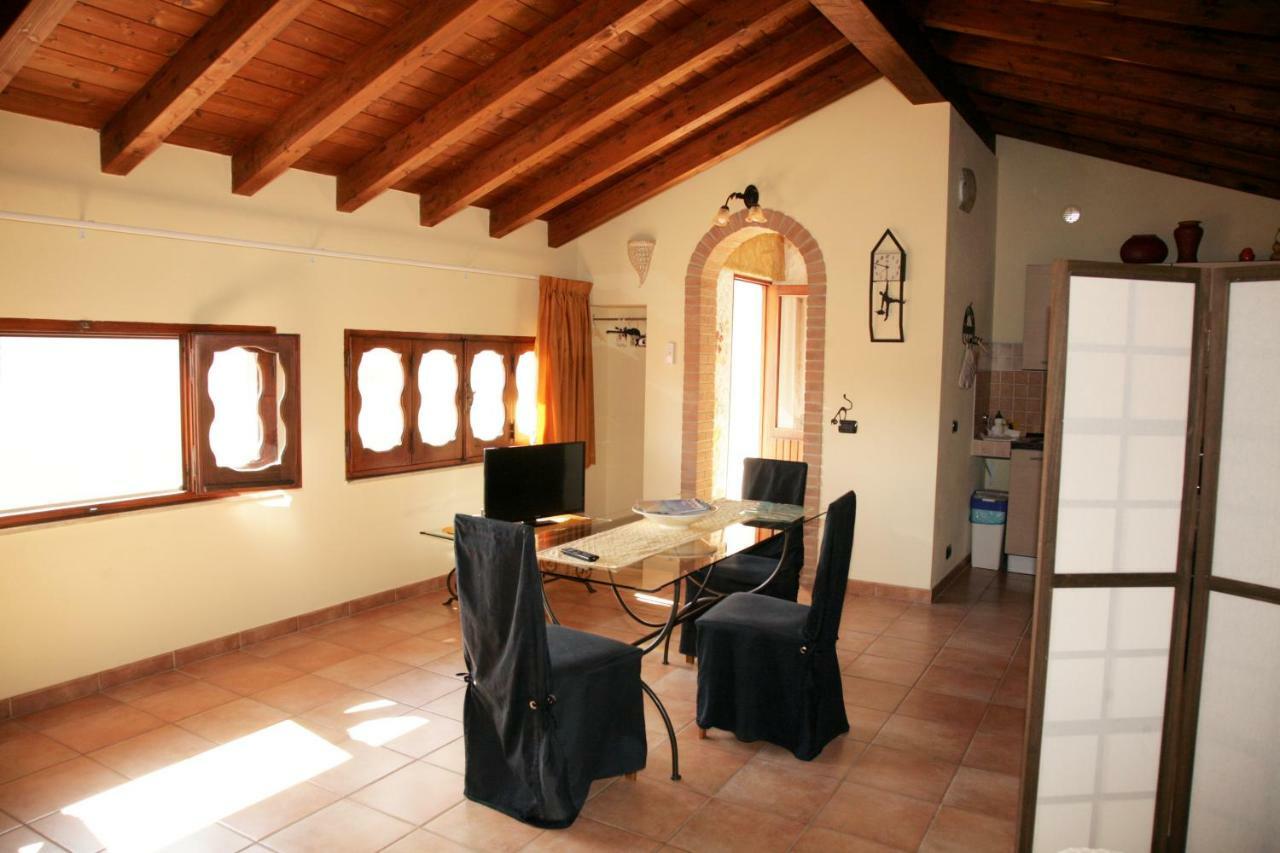 L'Isola Felice Apartment Monserrato Ngoại thất bức ảnh